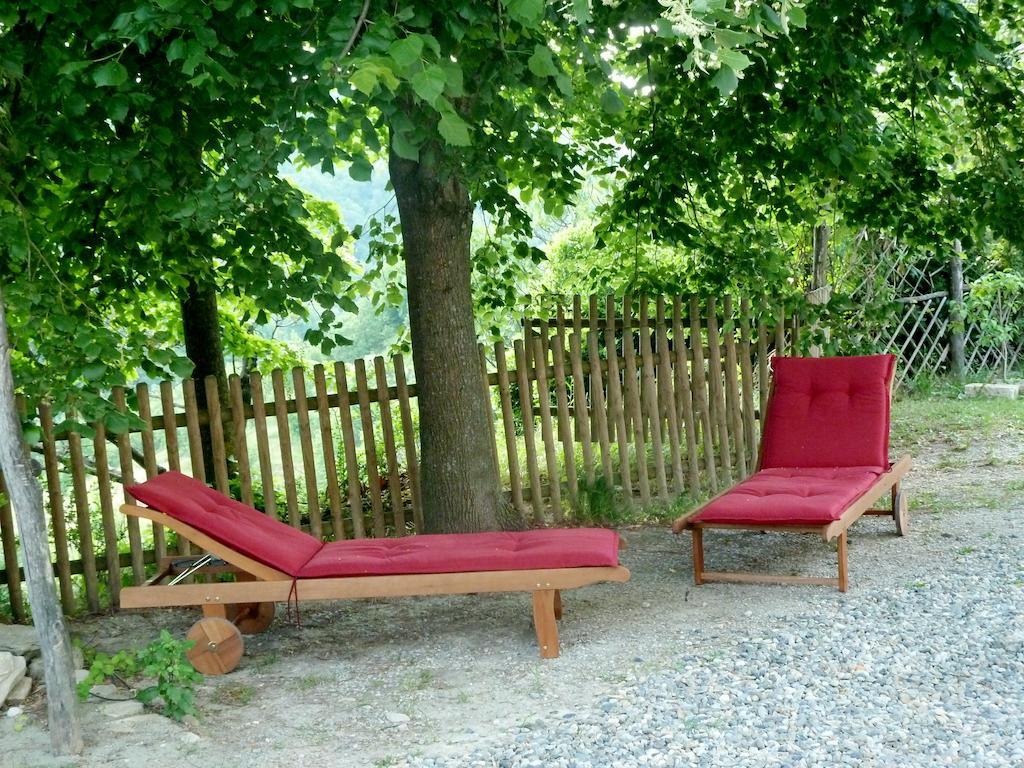 B&B Al Giardino Dei Mandorli Prasco Exterior photo